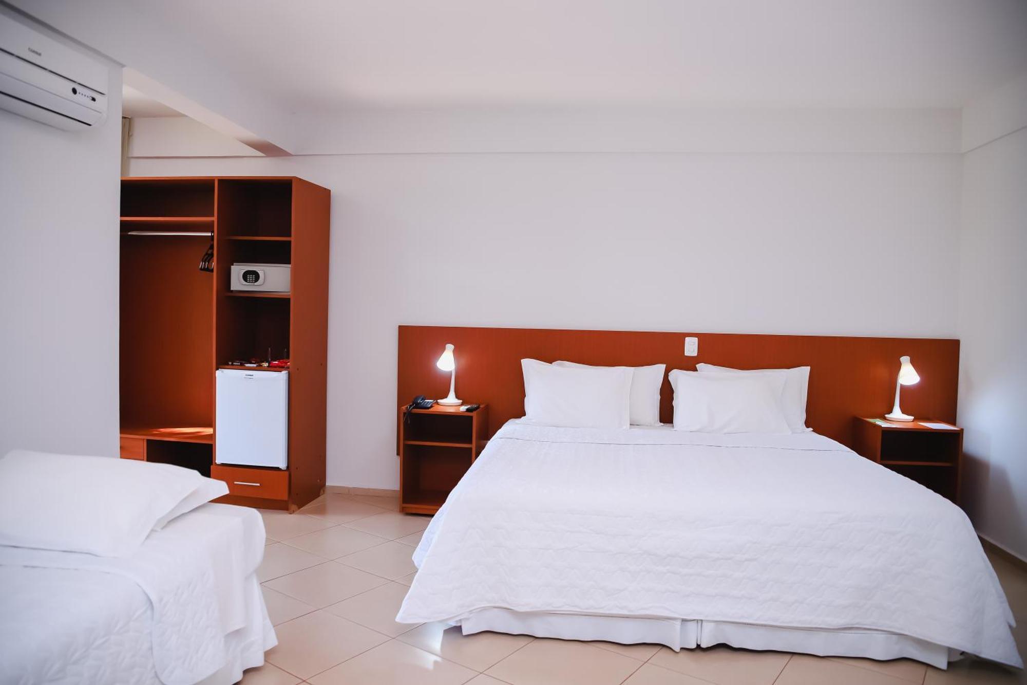 Hotel Agua Das Araras Paraguacu Paulista Chambre photo