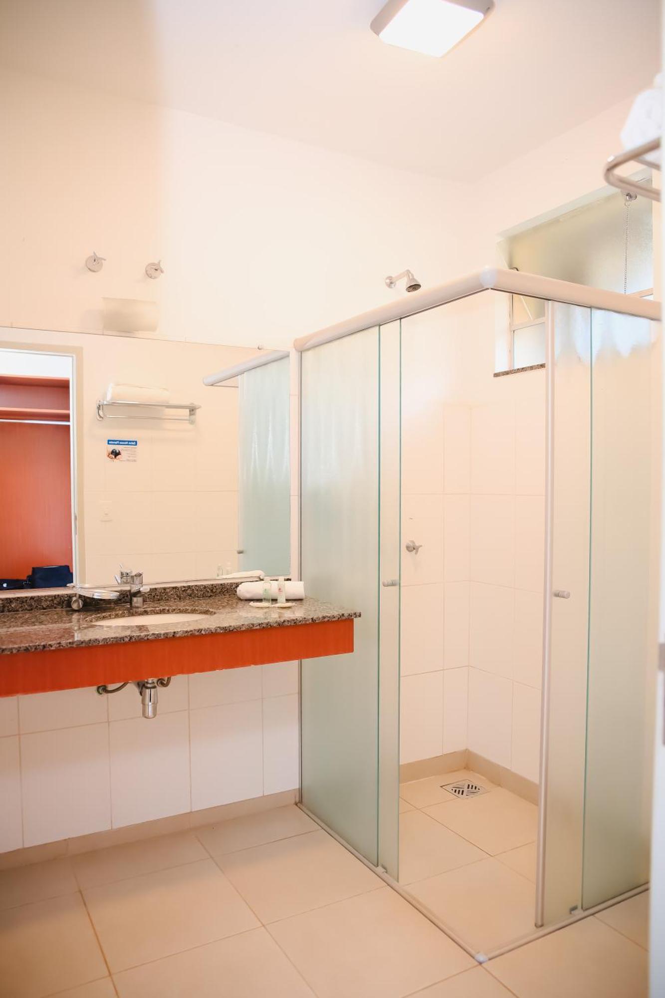 Hotel Agua Das Araras Paraguacu Paulista Extérieur photo